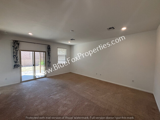 Foto del edificio - 7095 W Jadewood Ln