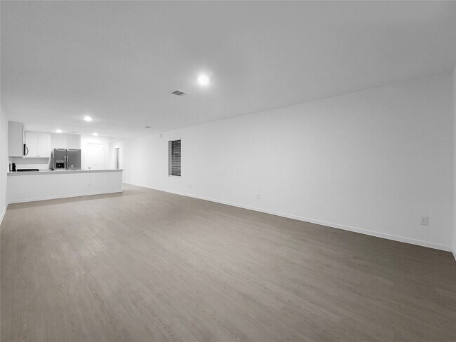 Foto del edificio - 31449 Moore Rd