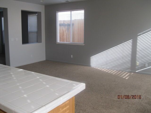 Building Photo - Stunning 3 beds 2 baths in Northeast Reno