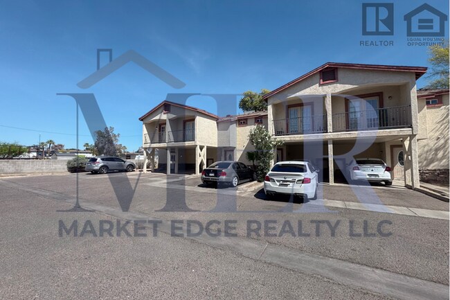 Building Photo - 3Bed/2.5Bath Townhouse at 24th St/Thomas! Ready for Immediate Move-In!