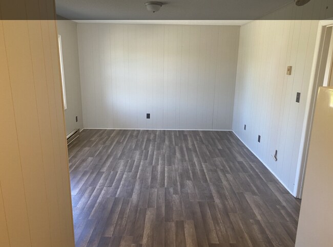 Foto del edificio - 3990 Bradford Ct