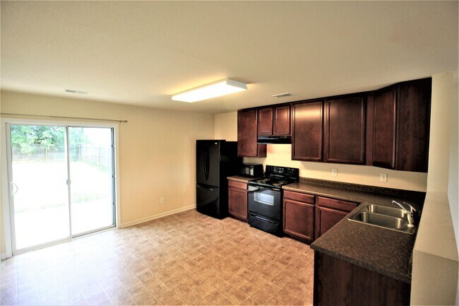 Foto del edificio - Move In Special!! 1/2 Off First Month's Re...