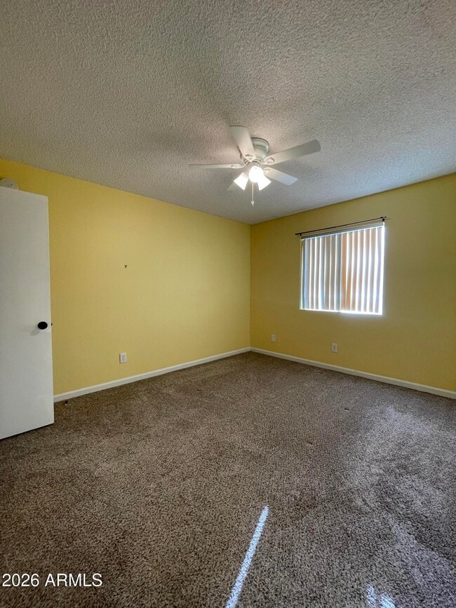 Foto del edificio - 1942 S Emerson