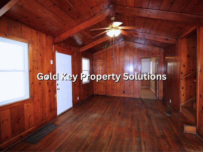 Foto del edificio - 2 Bedroom/1 Bath Home with Covered Front Porch and Garage (SECTION 8 APPROVED)