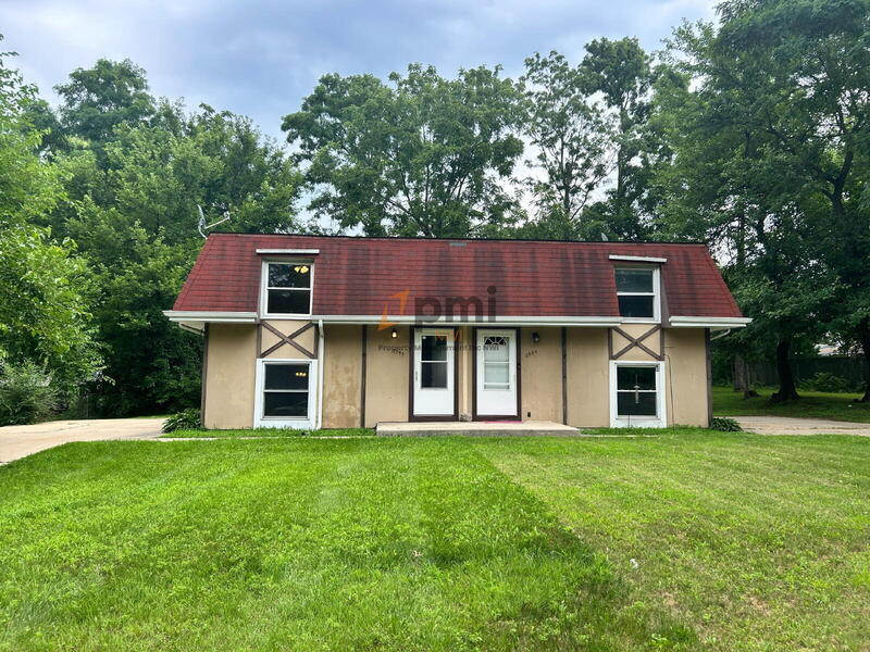 Primary Photo - 2355-2355 Hickory St