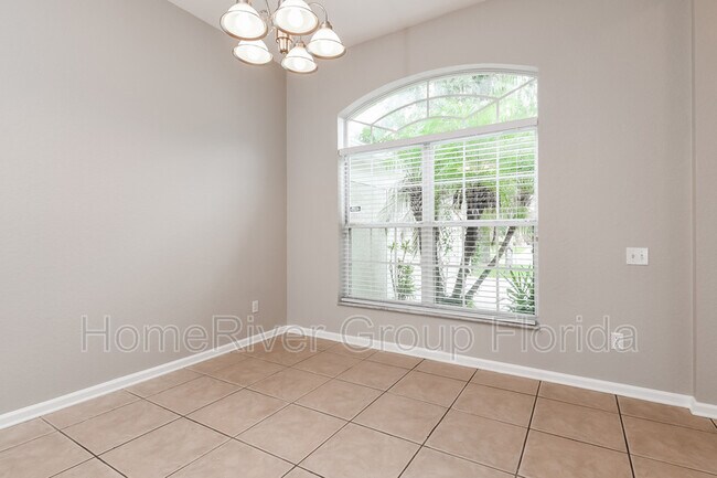 Foto del edificio - 2340 Meadow Oak Cir