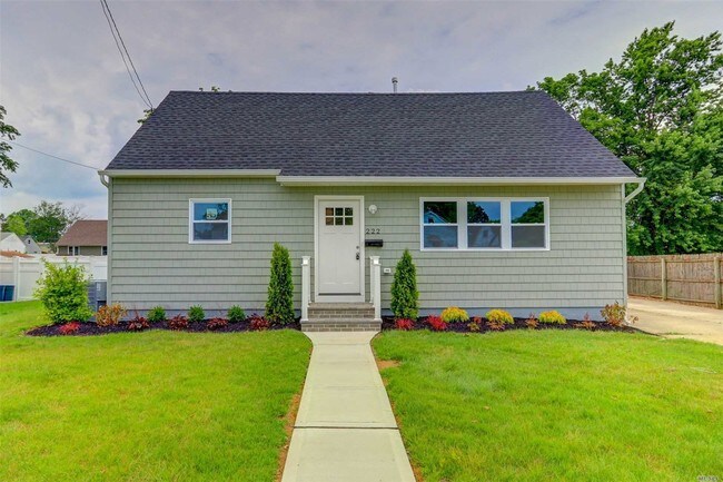 Building Photo - 222 14th St