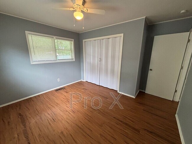 Foto del edificio - 8831 Country Club Dr