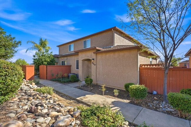 Building Photo - 669 Mission De Oro Dr