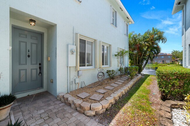 Foto del edificio - 3057 Laurel Ridge Cir
