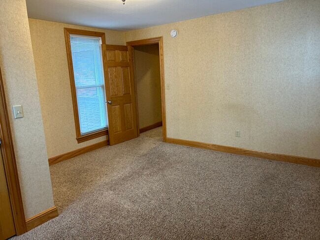 Foto del edificio - 324 W Crawford St