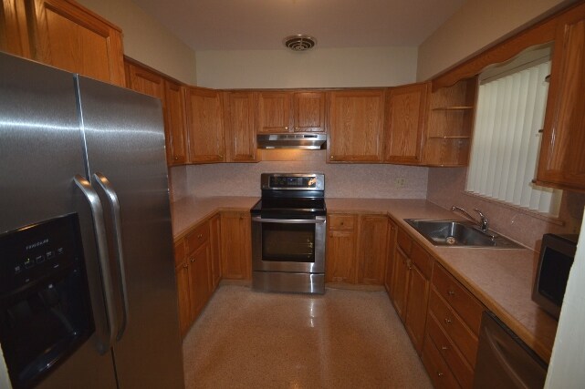 Foto del edificio - 4687 NE 18th Ave
