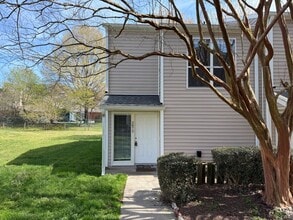 Building Photo - 3872 Staffordshire Ln