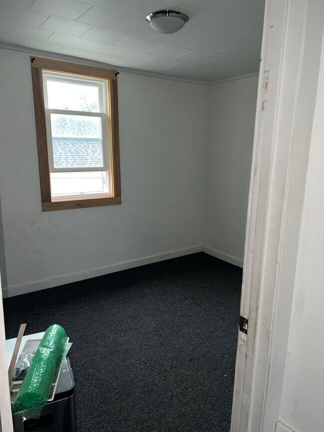 Small bedroom 1 - 3049 E 138th Plz