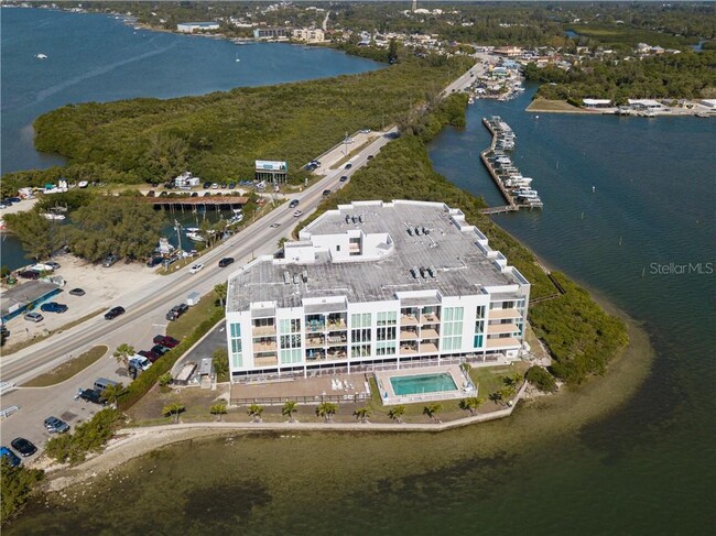 Foto del edificio - 1375 Beach Rd