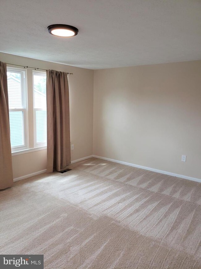 Foto del edificio - 7523 Summer Blossom Ln