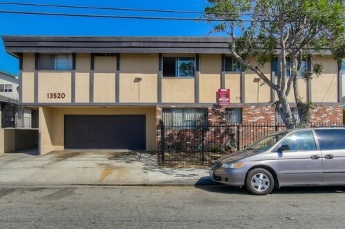 Building Photo - 13520 Lemoli Ave
