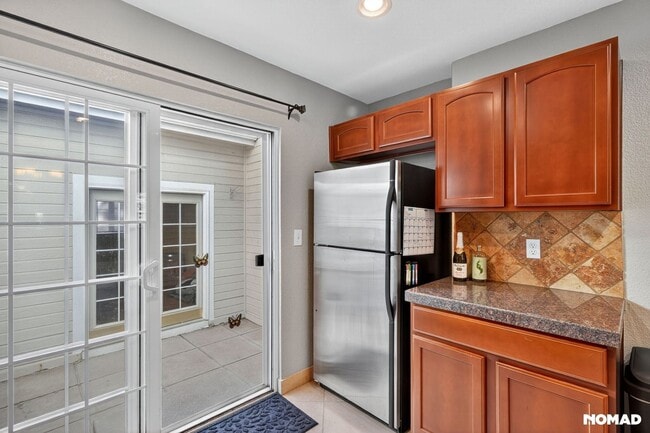 Foto del edificio - 8300 Fairmount Dr