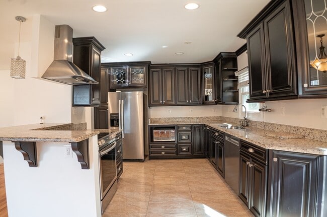 Photo - 13227 Sturbridge Rd House