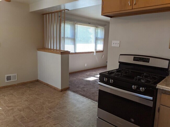 Foto del edificio - 5806 N 76th St