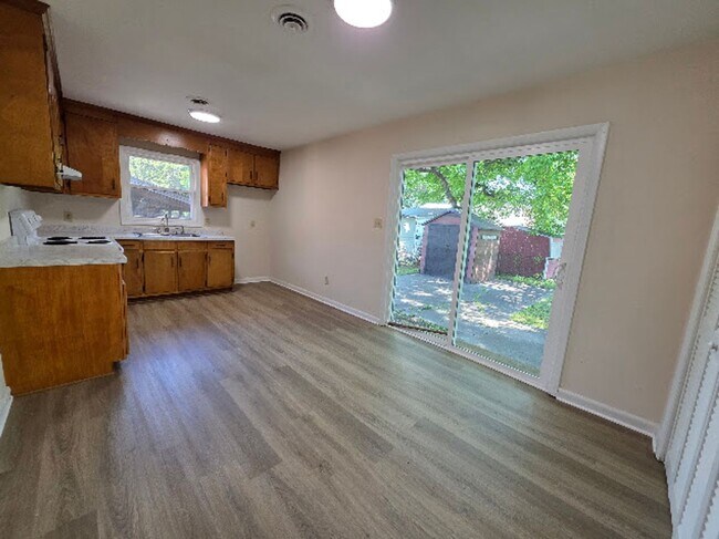 Foto del edificio - Move In Ready Brick Ranch