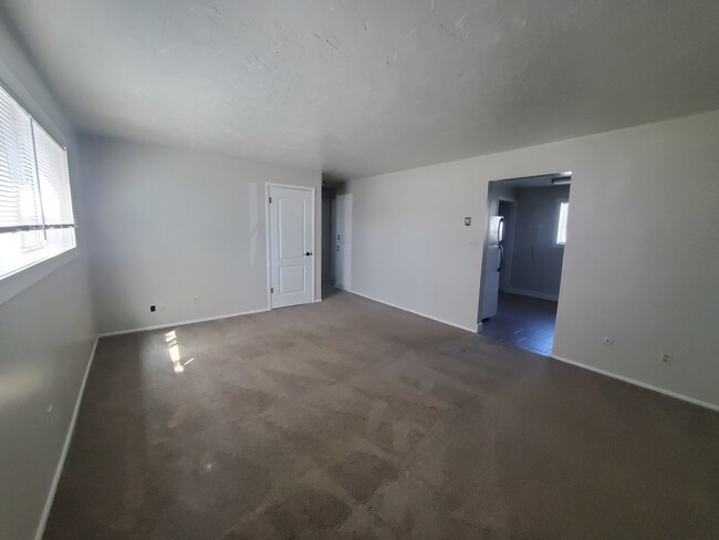 Building Photo - 1738 Grandview Dr