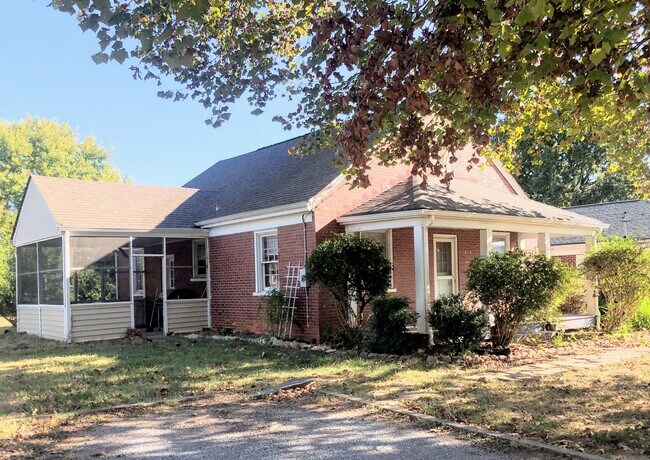 Foto del edificio - 3 Bedroom Home in Lynchburg