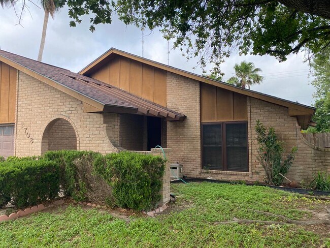 Front & Side - 1708 Goldcrest Ave
