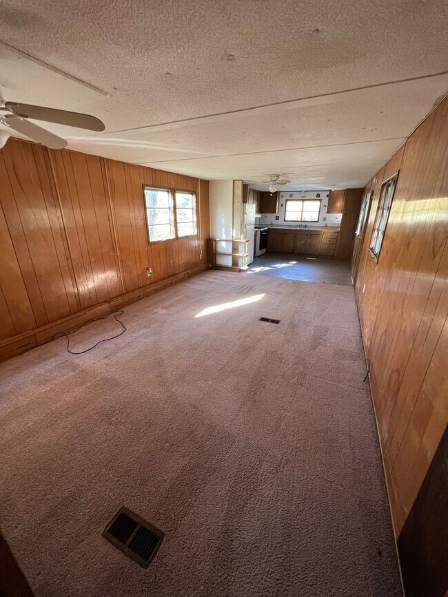 Foto del edificio - 3 Bedroom in quite Grandview Plaza