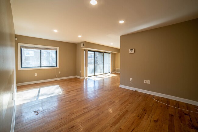 Building Photo - 6305 Hil Mar Dr