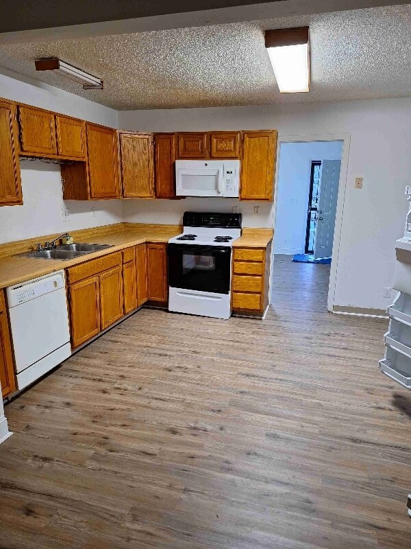Building Photo - 2531 Vincent Ave