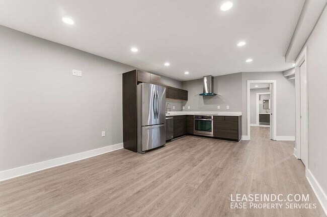 Foto del edificio - 2421 1st St NW