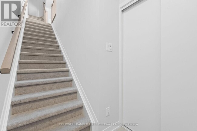 Building Photo - 320 Lillian Freiman Private