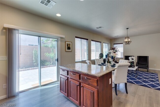 Foto del edificio - 3305 Umbria Gardens Ave