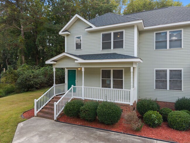 Foto del edificio - Newly Renovated Townhome!