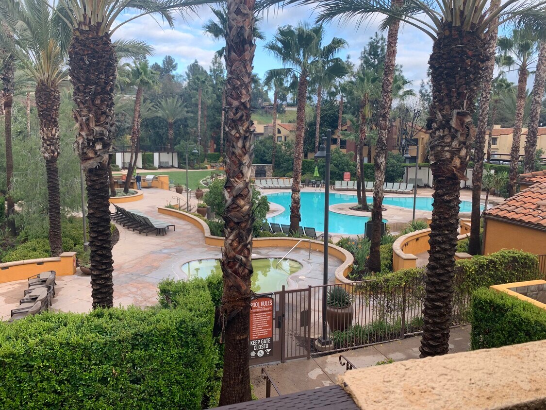 Foto del edificio - 5810 Las Virgenes Rd