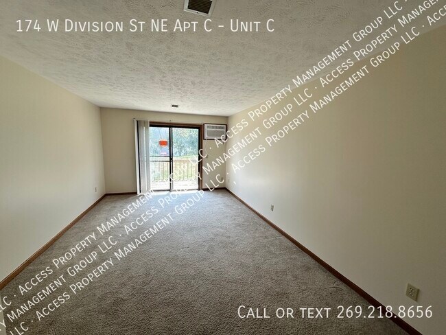 Foto del edificio - 174 W Division St NE