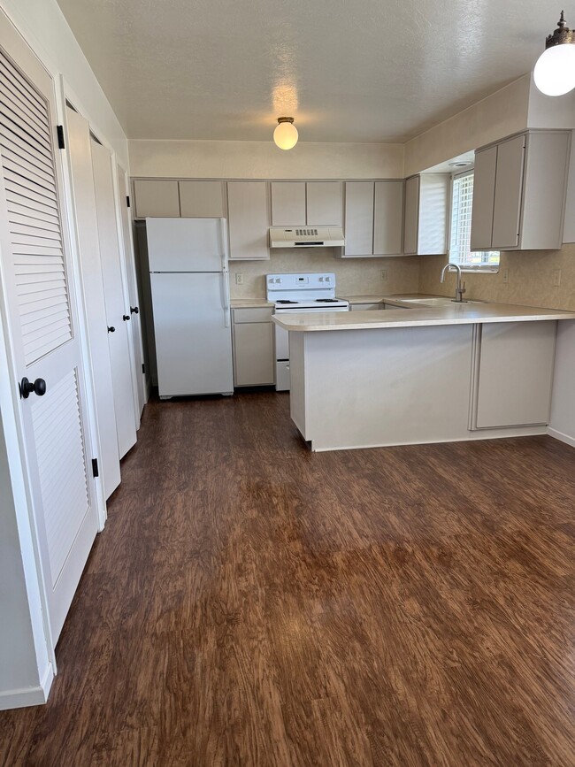 Building Photo - 29 S 1450 W