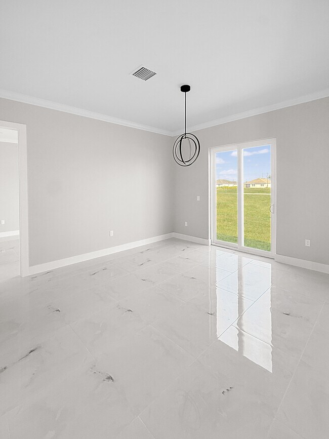 Foto del edificio - 303 NW 26th Ave