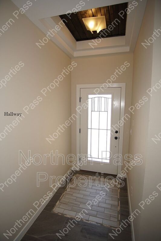 Foto del edificio - 14829 David Latin