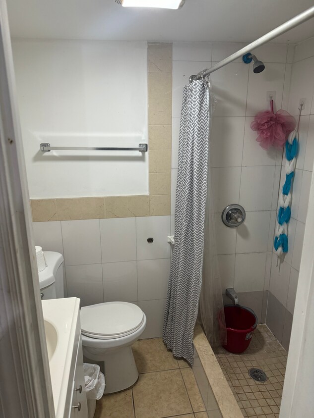 Foto del edificio - 3025 85th St