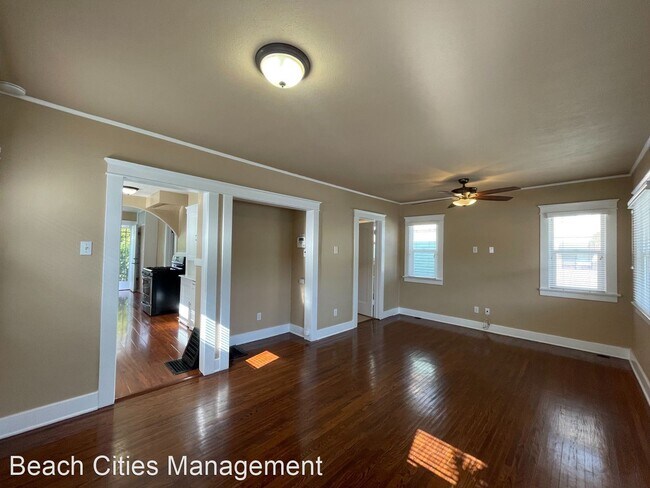 Building Photo - 1 br, 1 bath House - 3317 E 8th St