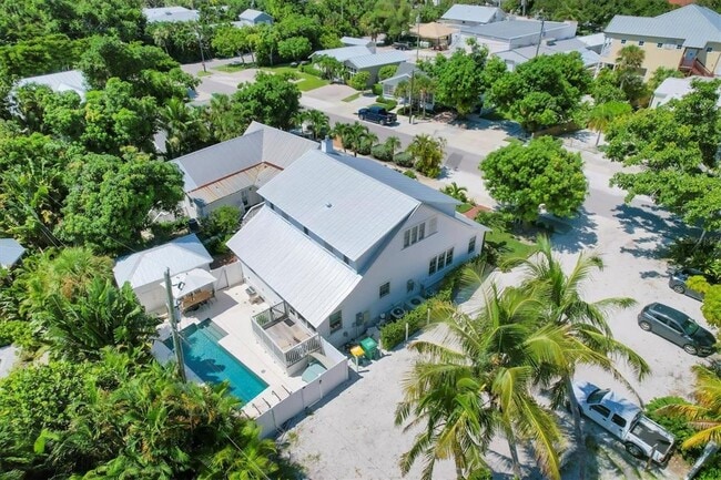 Foto del edificio - 342 Palm Ave