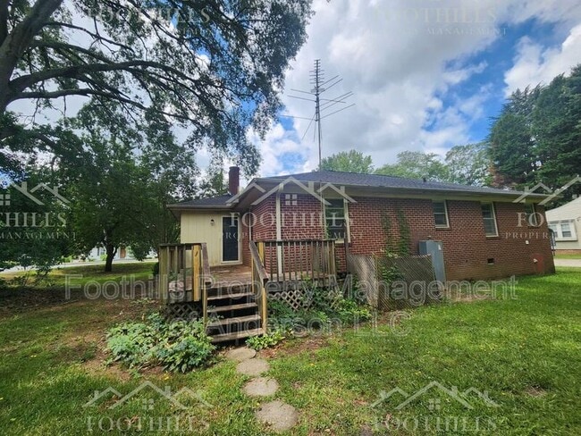 Building Photo - 904 Glenwood Ave