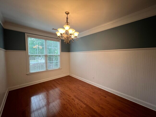 Foto del edificio - 1102 Highmoor Ln