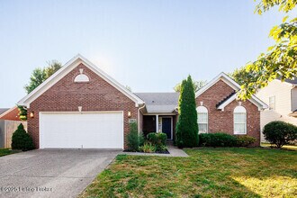 Building Photo - 7003 Hollow Oaks Dr