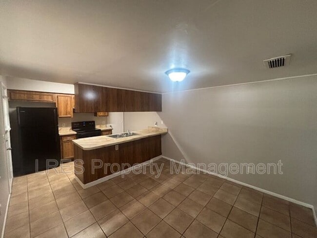 Building Photo - 4638 Lighthouse Cir