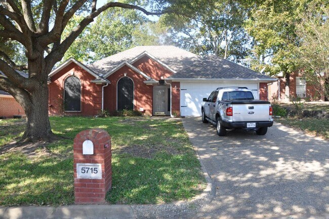 Building Photo - 5715 Persimmon Drive