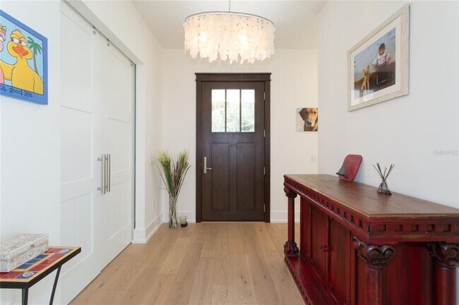 Foto del edificio - 335 16th Ave NE