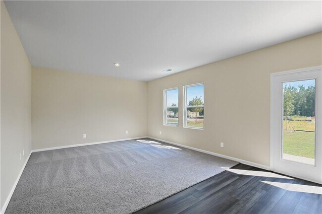 Foto del edificio - 7728 Sudbury Cir